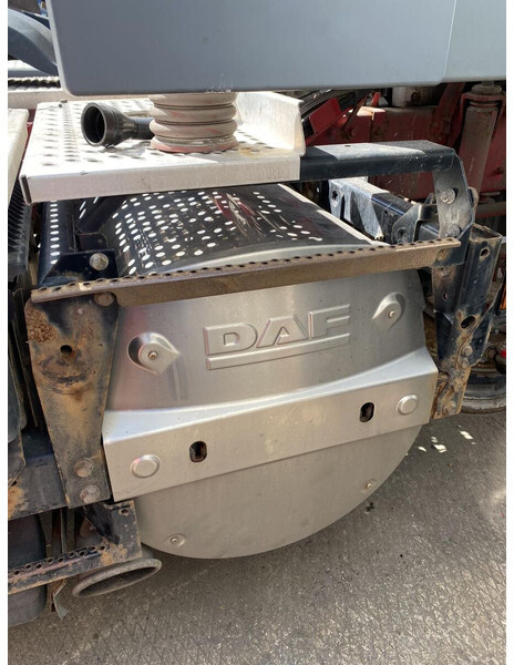 DAF XF 105 - Silencieux pour Camion: photos 1 DAF XF 105 - Silencieux pour Camion: photos 1