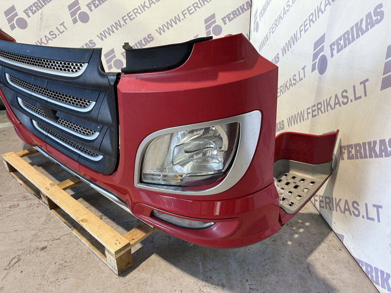 DAF XF 106 - Pare-chocs pour Camion: photos 2 DAF XF 106 - Pare-chocs pour Camion: photos 2