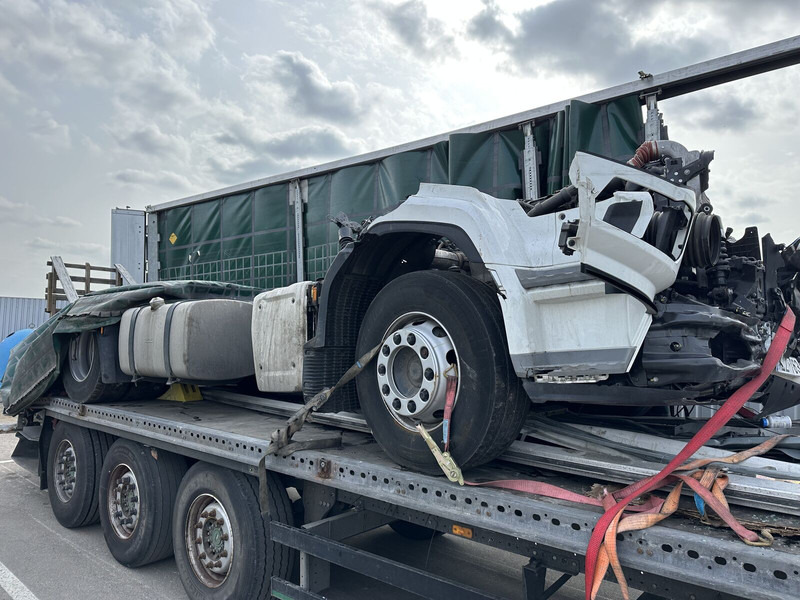DAF XF 480 FT (XG) parts - Cabine et intérieur pour Camion: photos 2 DAF XF 480 FT (XG) parts - Cabine et intérieur pour Camion: photos 2