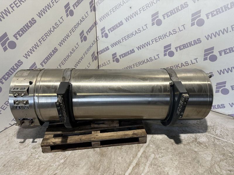 Iveco LNG gas tank - Réservoir de carburant pour Camion: photos 4 Iveco LNG gas tank - Réservoir de carburant pour Camion: photos 4