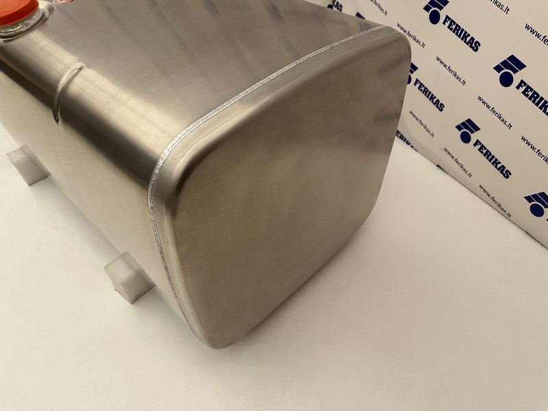 Iveco New aluminum fuel tank 500L - Réservoir de carburant pour Camion: photos 2 Iveco New aluminum fuel tank 500L - Réservoir de carburant pour Camion: photos 2