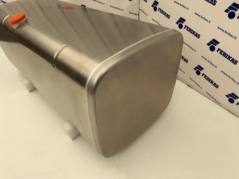 Iveco New aluminum fuel tank 600L - Réservoir de carburant pour Camion: photos 2 Iveco New aluminum fuel tank 600L - Réservoir de carburant pour Camion: photos 2