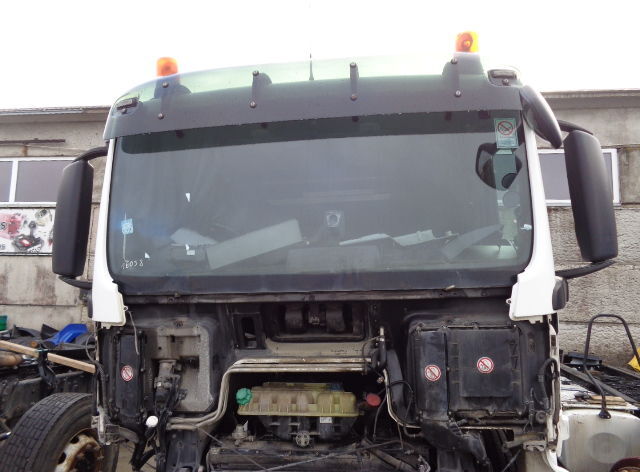 MAN Perfect condition TGS low cab ( EUROPE DELIVERY ) - Cabine et intérieur pour Camion: photos 4 MAN Perfect condition TGS low cab ( EUROPE DELIVERY ) - Cabine et intérieur pour Camion: photos 4