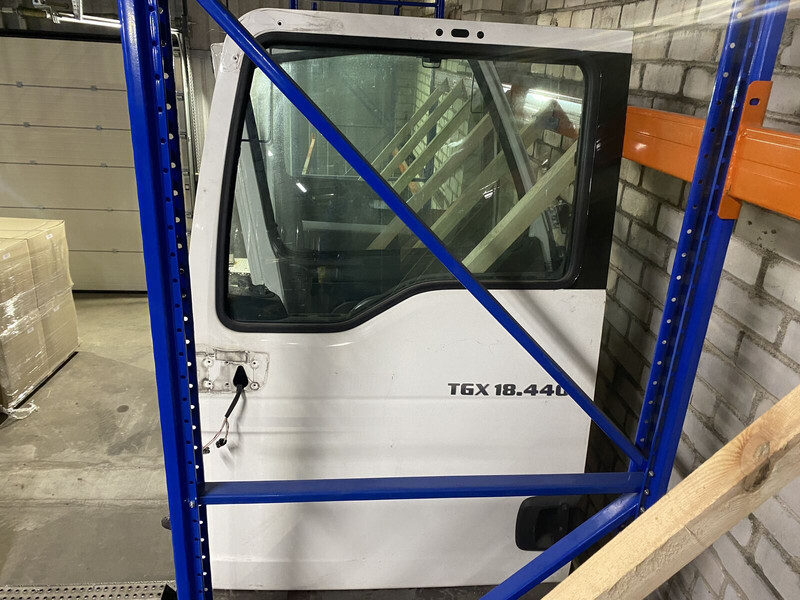 MAN TGX - Portière et pièces pour Camion: photos 3 MAN TGX - Portière et pièces pour Camion: photos 3