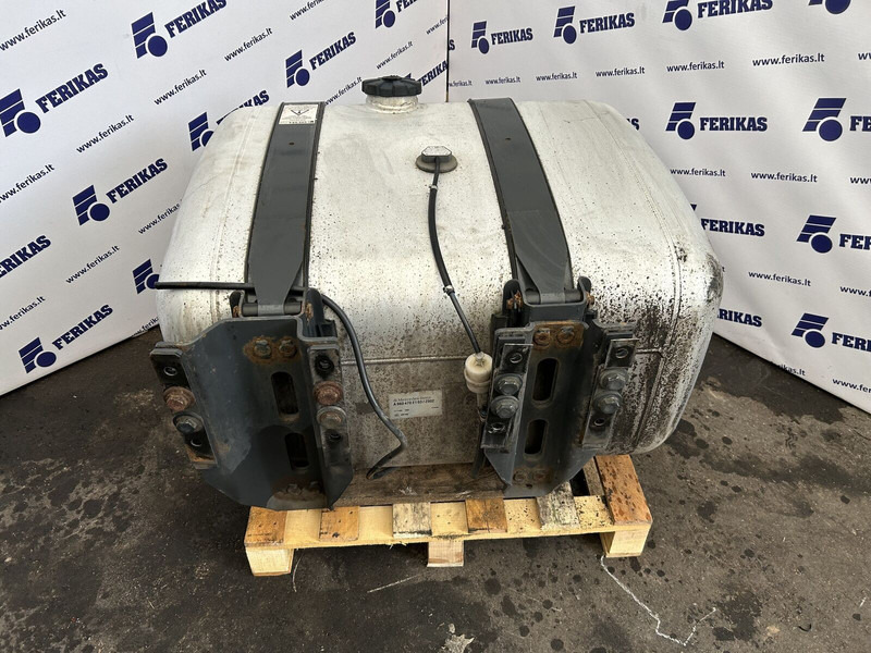 Mercedes-Benz 330L complete fuel tank with brackets - Réservoir de carburant pour Camion: photos 5 Mercedes-Benz 330L complete fuel tank with brackets - Réservoir de carburant pour Camion: photos 5