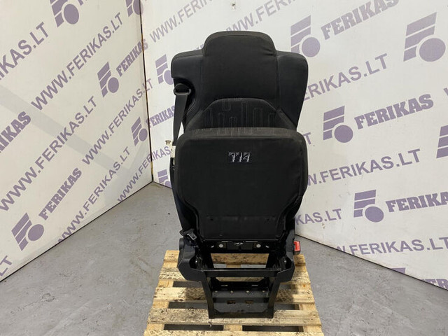 Mercedes-Benz Actros - Siège pour Camion: photos 3 Mercedes-Benz Actros - Siège pour Camion: photos 3