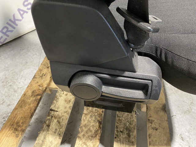 Mercedes-Benz Actros - Siège pour Camion: photos 4 Mercedes-Benz Actros - Siège pour Camion: photos 4