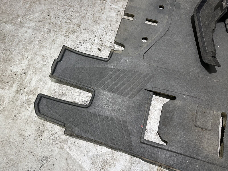 Siège pour Camion Mercedes-Benz passenger seat with lower bunk and table: photos 7