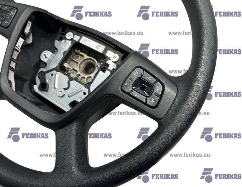 Mercedes-Benz steering wheel - Volant pour Camion: photos 3 Mercedes-Benz steering wheel - Volant pour Camion: photos 3