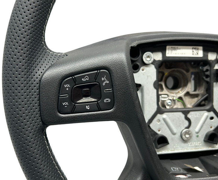 Mercedes-Benz steering wheel, refurbished - Volant pour Camion: photos 3 Mercedes-Benz steering wheel, refurbished - Volant pour Camion: photos 3