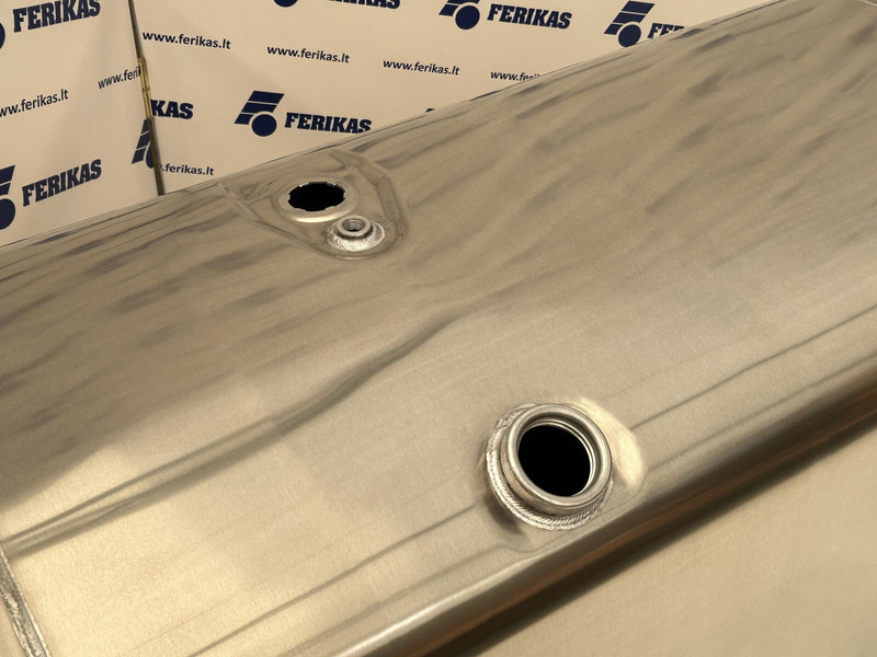 Scania New aluminum fuel tank 570L - Réservoir de carburant pour Camion: photos 4 Scania New aluminum fuel tank 570L - Réservoir de carburant pour Camion: photos 4