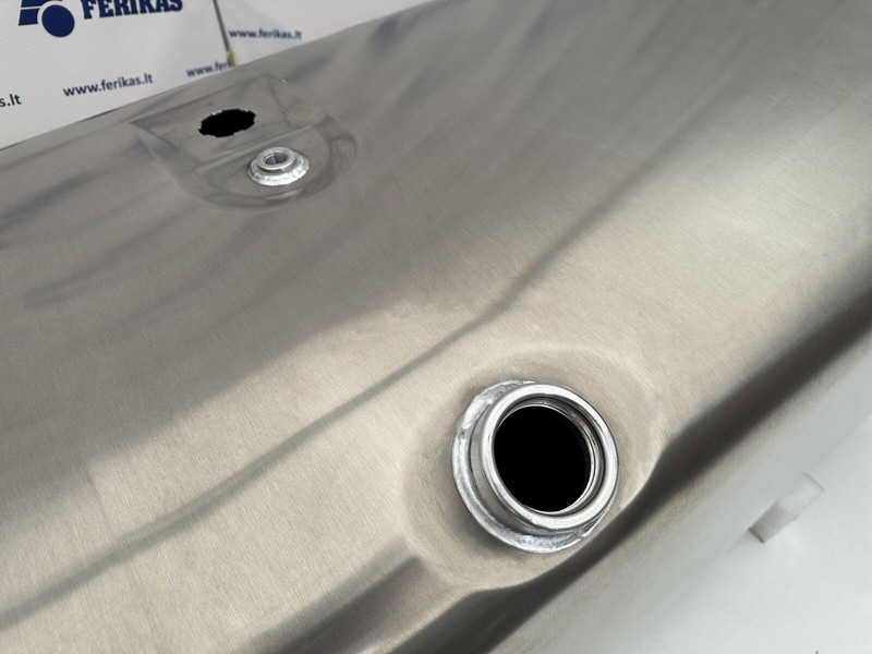 Scania New aluminum fuel tank 600L - Réservoir de carburant pour Camion: photos 4 Scania New aluminum fuel tank 600L - Réservoir de carburant pour Camion: photos 4