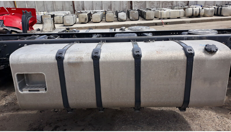 Scania R - Réservoir de carburant pour Camion: photos 3 Scania R - Réservoir de carburant pour Camion: photos 3