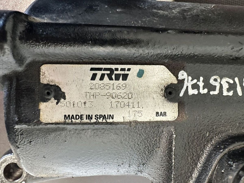 TRW steering gear - Colonne de direction pour Camion: photos 4 TRW steering gear - Colonne de direction pour Camion: photos 4