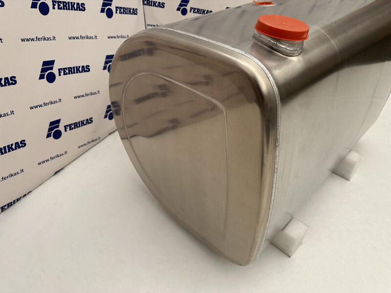 Volvo New aluminum fuel tank 450L - Réservoir de carburant pour Camion: photos 2 Volvo New aluminum fuel tank 450L - Réservoir de carburant pour Camion: photos 2