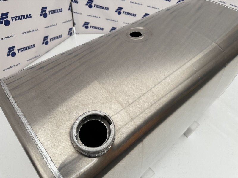 Volvo New aluminum fuel tank 490L - Réservoir de carburant pour Camion: photos 4 Volvo New aluminum fuel tank 490L - Réservoir de carburant pour Camion: photos 4