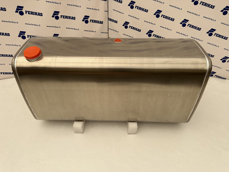Volvo New aluminum fuel tank 570L - Réservoir de carburant pour Camion: photos 1 Volvo New aluminum fuel tank 570L - Réservoir de carburant pour Camion: photos 1