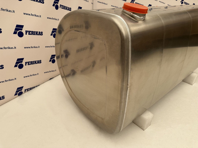 Volvo New aluminum fuel tank 610L - Réservoir de carburant pour Camion: photos 3 Volvo New aluminum fuel tank 610L - Réservoir de carburant pour Camion: photos 3