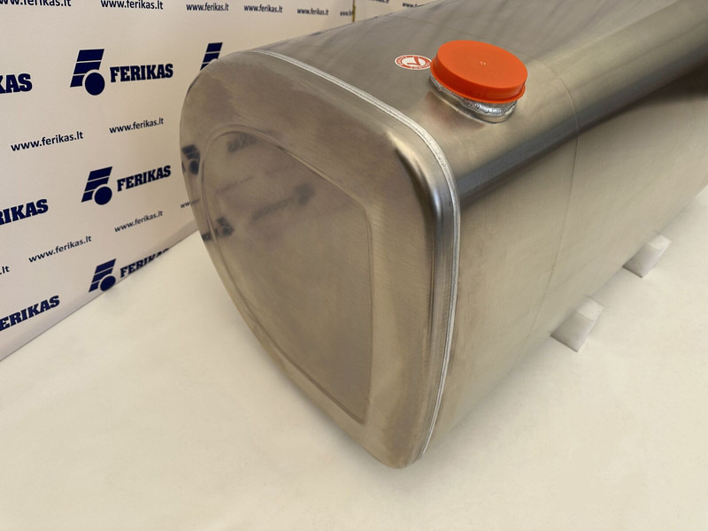 Volvo New aluminum fuel tank 650L - Réservoir de carburant pour Camion: photos 2 Volvo New aluminum fuel tank 650L - Réservoir de carburant pour Camion: photos 2