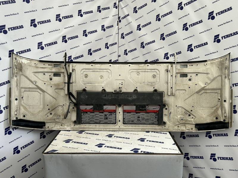 Volvo front panel - Capot pour Camion: photos 2 Volvo front panel - Capot pour Camion: photos 2