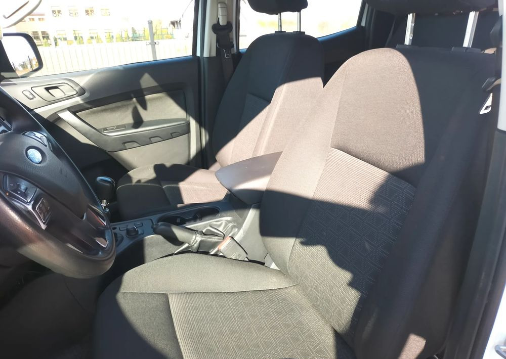 Pick-up Ford Ranger 4x4 2.0 TDCI Straż strażacki pożarniczy ratowniczy pickup (Amarok, Navara, L200, Hilux): photos 13 Pick-up Ford Ranger 4x4 2.0 TDCI Straż strażacki pożarniczy ratowniczy pickup (Amarok, Navara, L200, Hilux): photos 13