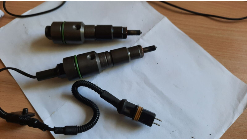 MAN мерседес -192NN9 - Filtre à carburant: photos 2 MAN мерседес -192NN9 - Filtre à carburant: photos 2