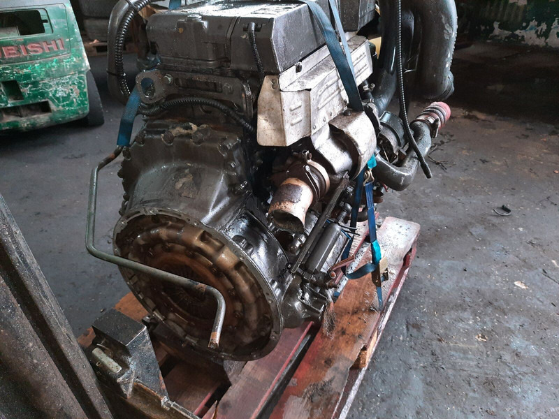 Mercedes-Benz OM 904 LA - Moteur: photos 4 Mercedes-Benz OM 904 LA - Moteur: photos 4