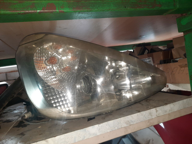 Scania Иризар Volvo. Ман. Мерседес - Feu avant: photos 4 Scania Иризар Volvo. Ман. Мерседес - Feu avant: photos 4