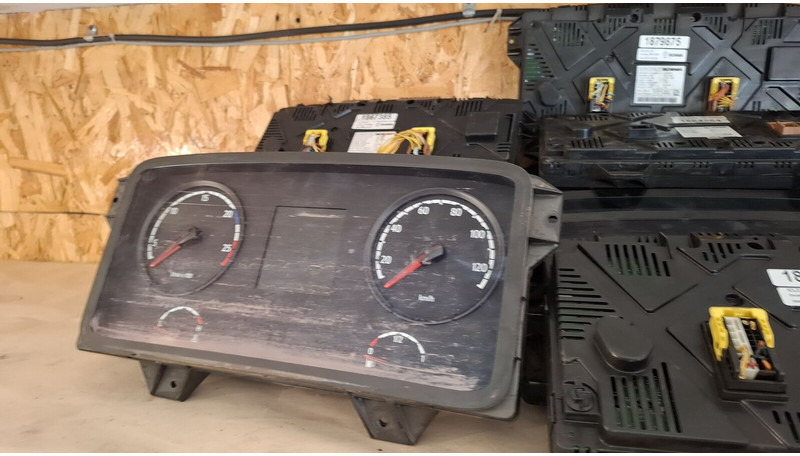 Scania МАН .Ивеко. Вольво. Рено. - Panel de instrumentos: photos 3 Scania МАН .Ивеко. Вольво. Рено. - Panel de instrumentos: photos 3