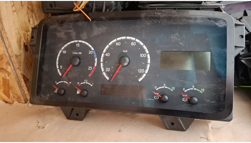 Scania МАН .Ивеко. Вольво. Рено. - Panel de instrumentos: photos 5 Scania МАН .Ивеко. Вольво. Рено. - Panel de instrumentos: photos 5