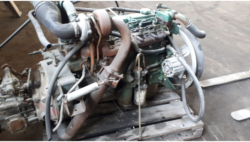 Volvo D7A- 285. D6A - Moteur: photos 1 Volvo D7A- 285. D6A - Moteur: photos 1