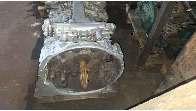 ZF GO210-6. S6 85+GV80/ S6 90 + GV90 - Boîte de vitesse: photos 2 ZF GO210-6. S6 85+GV80/ S6 90 + GV90 - Boîte de vitesse: photos 2