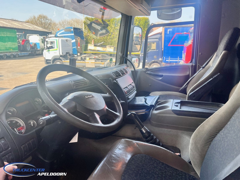DAF CF 75.310 Manuel, Steel springs, HMF 1560 K3 - Camion plateau, Camion grue: photos 5 DAF CF 75.310 Manuel, Steel springs, HMF 1560 K3 - Camion plateau, Camion grue: photos 5