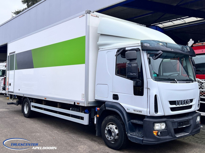 Iveco Eurocargo 150E28 175.650 km, AC, 2000 kg lift - Camion fourgon: photos 1 Iveco Eurocargo 150E28 175.650 km, AC, 2000 kg lift - Camion fourgon: photos 1