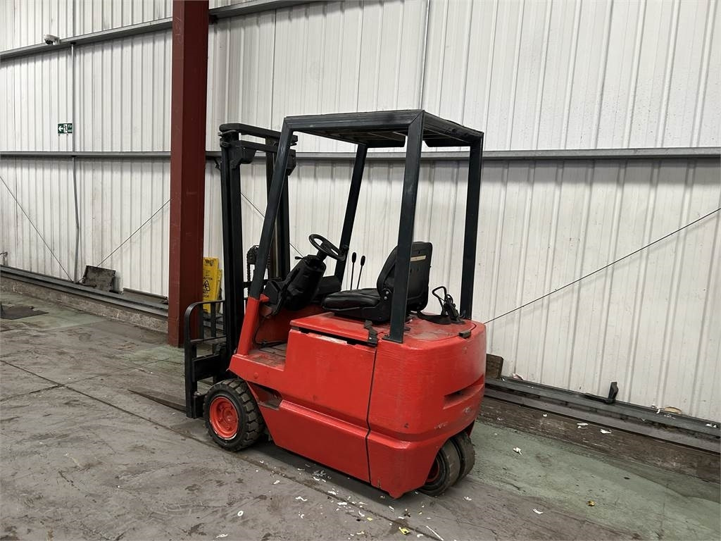 Linde E18 - Chariot élévateur électrique: photos 5 Linde E18 - Chariot élévateur électrique: photos 5