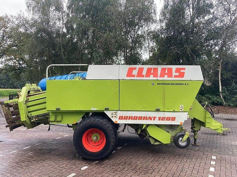 Claas Quadrant 1200 - Presse à balles cubiques: photos 4 Claas Quadrant 1200 - Presse à balles cubiques: photos 4