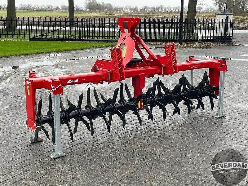 Evers GB-300 graslandbeluchter - Outils du sol: photos 3 Evers GB-300 graslandbeluchter - Outils du sol: photos 3