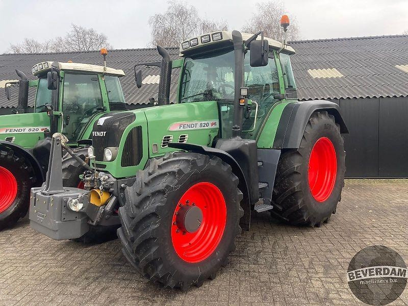 Fendt 820 Vario TMS - Tracteur agricole: photos 2 Fendt 820 Vario TMS - Tracteur agricole: photos 2