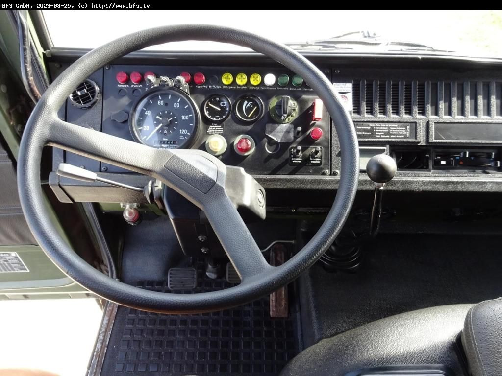 Iveco Magirus 110-17 AW oldtimerfähig - Camion à rideaux coulissants: photos 3 Iveco Magirus 110-17 AW oldtimerfähig - Camion à rideaux coulissants: photos 3