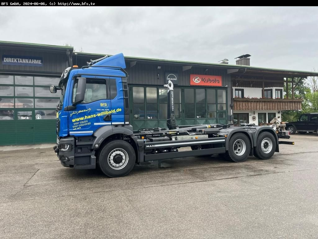 MAN TGS (TG3) 26.520 6x4H-4 BL CH MEILLER - Camion ampliroll: photos 1 MAN TGS (TG3) 26.520 6x4H-4 BL CH MEILLER - Camion ampliroll: photos 1