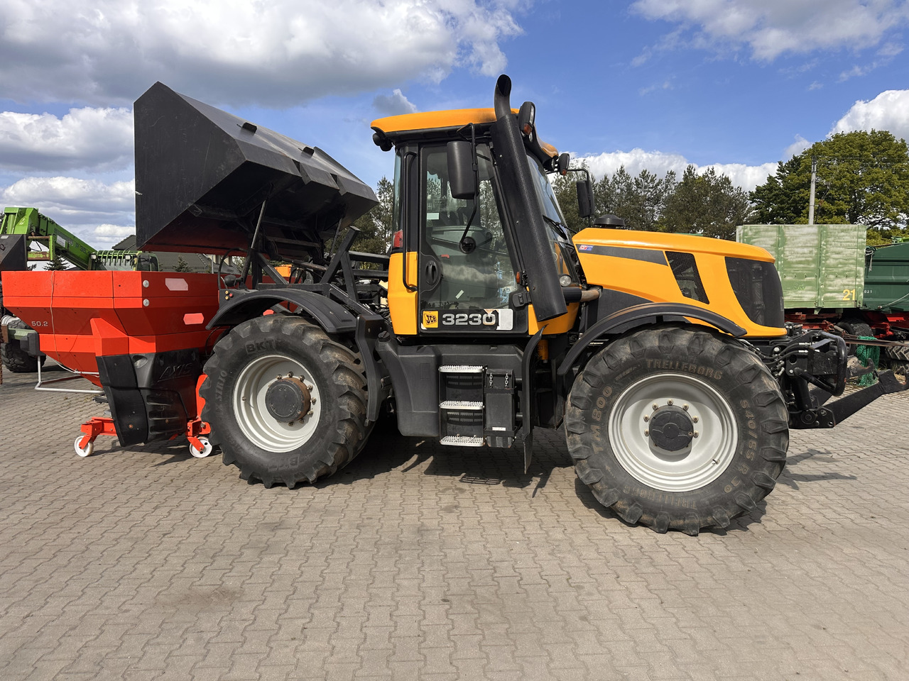 JCB FASTRAC 3230 - Tracteur agricole: photos 1 JCB FASTRAC 3230 - Tracteur agricole: photos 1