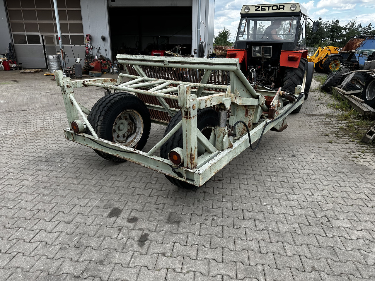 Zbieracz kamieni Fortschritt Steinsammler Steinsammelwagen - Outils du sol: photos 4 Zbieracz kamieni Fortschritt Steinsammler Steinsammelwagen - Outils du sol: photos 4