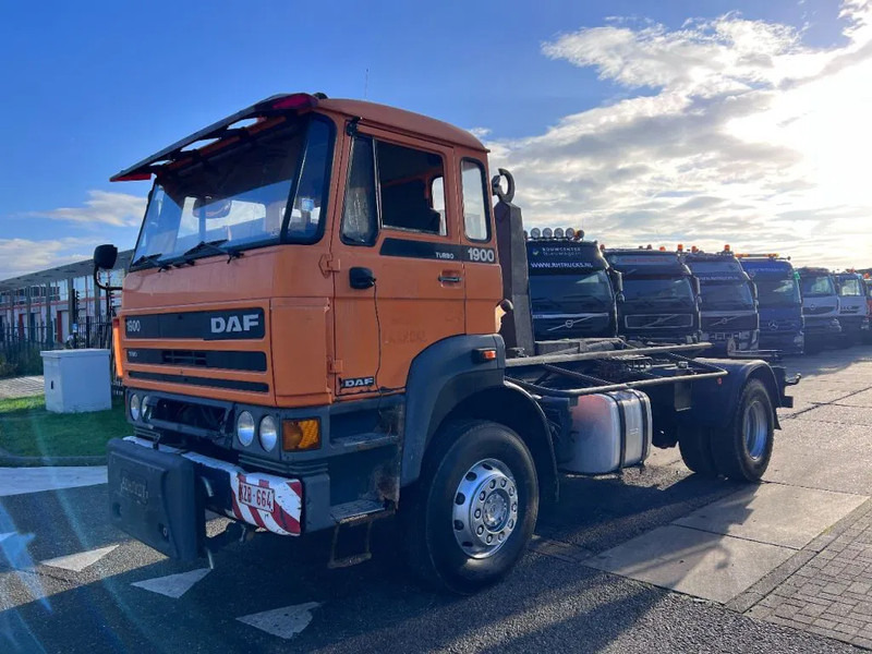 DAF 1900 TURBO 4X4 HOOKLIFT - Camion ampliroll: photos 1 DAF 1900 TURBO 4X4 HOOKLIFT - Camion ampliroll: photos 1