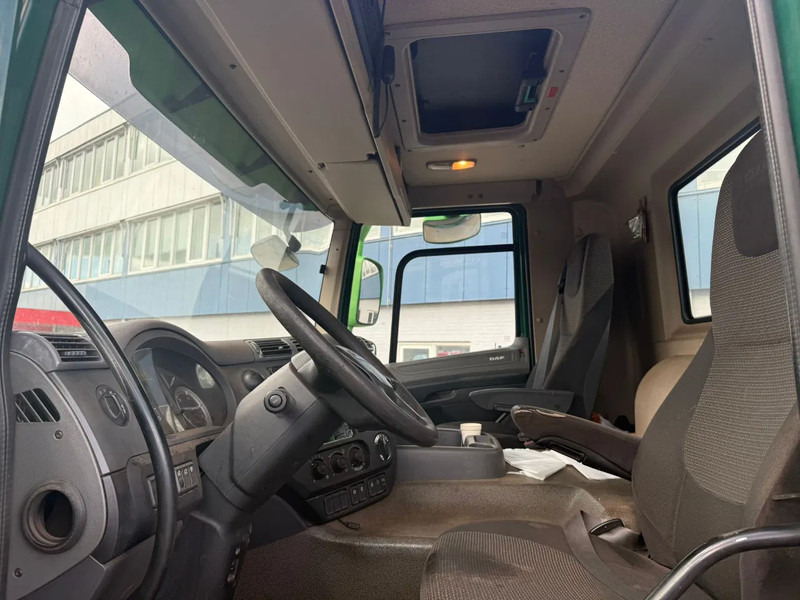 Châssis cabine DAF CF 400 6X2 EURO 6 - ONLY 689.209 KM + STEERING AXLE: photos 6 Châssis cabine DAF CF 400 6X2 EURO 6 - ONLY 689.209 KM + STEERING AXLE: photos 6