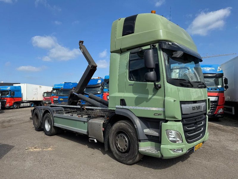 DAF CF 450 6X2 EURO 6 VDL 21T HOOK LIFTING AXLE - Camion ampliroll: photos 5 DAF CF 450 6X2 EURO 6 VDL 21T HOOK LIFTING AXLE - Camion ampliroll: photos 5