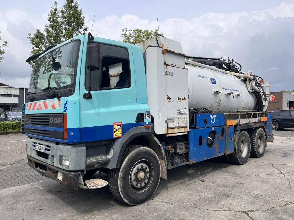 DAF CF 85.380 6X4 VACUUM CLEANER - FULL STEEL - Camion vidangeur: photos 1 DAF CF 85.380 6X4 VACUUM CLEANER - FULL STEEL - Camion vidangeur: photos 1