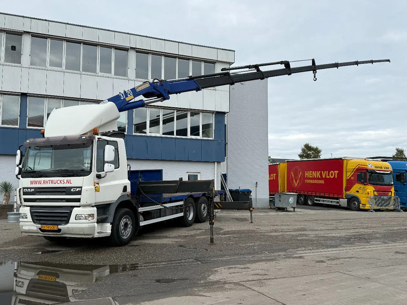 DAF CF 85 6X2 EURO 5 + HMF 37 TON/M + REMOTE CONTROL - Camion plateau, Camion grue: photos 1 DAF CF 85 6X2 EURO 5 + HMF 37 TON/M + REMOTE CONTROL - Camion plateau, Camion grue: photos 1
