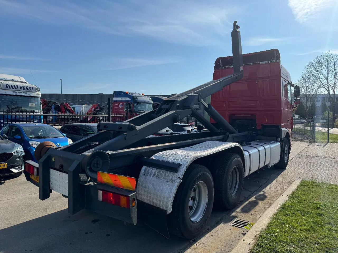 DAF XF 460 6X2 EURO 6 VDL HOOK 20T - Camion ampliroll: photos 2 DAF XF 460 6X2 EURO 6 VDL HOOK 20T - Camion ampliroll: photos 2