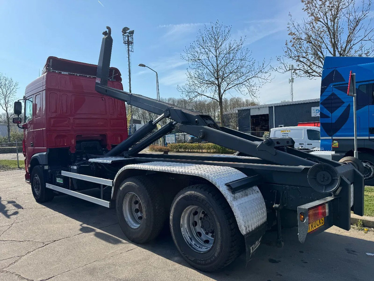 DAF XF 460 6X2 EURO 6 VDL HOOK 20T - Camion ampliroll: photos 4 DAF XF 460 6X2 EURO 6 VDL HOOK 20T - Camion ampliroll: photos 4