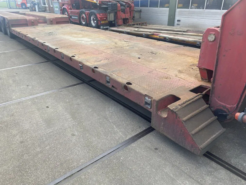 Doll 4 AXEL STEERING 66200 TON - Semi-remorque surbaissé: photos 4 Doll 4 AXEL STEERING 66200 TON - Semi-remorque surbaissé: photos 4